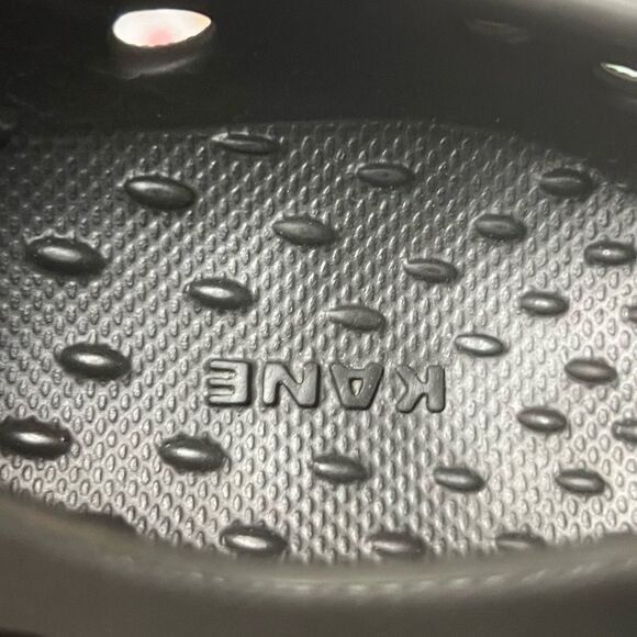 NWOB Unisex Double Black KANE REVIVE Sneaker Size M 4 W 6 - Picture 5 of 8